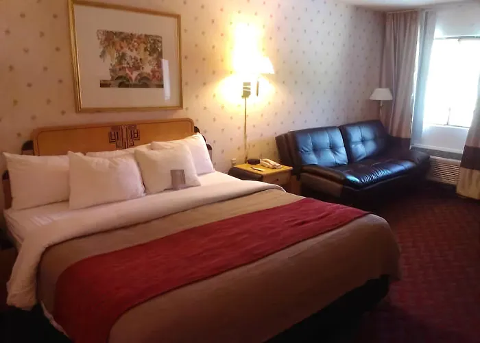 Luxury hotel only: Days Inn By Wyndham Prescott