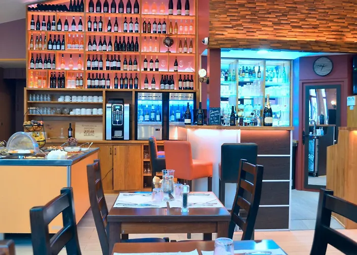 Fh Confort Hotel Orleans Co'Met