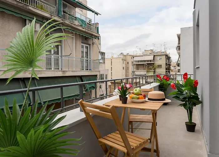 Homely Apartments By Athens Stay