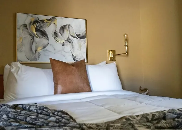 Vacation rental: Sleepover 1Bd 1Ba Downtown Wichita Apartments