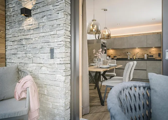 LENZup Apartments