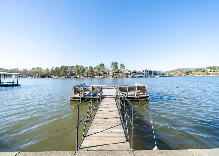 All Vacation Rentals Hamilton - Lakefront & Studio Suites, Hot Springs