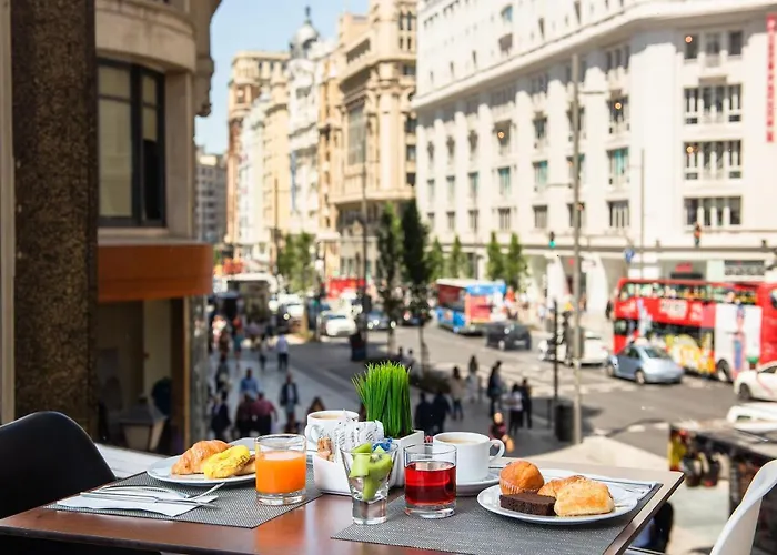 Hotel barato: Hotel Madrid Gran Via 25, Affiliated By Melia