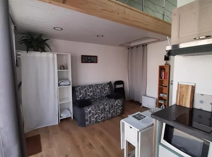 Studio neuf proche Océan