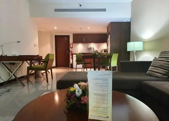 Resorts Guide Phoenix Plaza Apartments