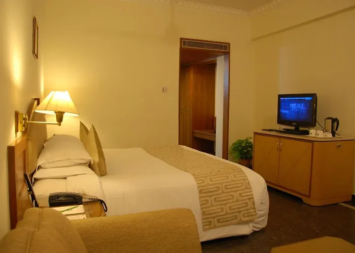 Golf hotels Sandesh The Prince