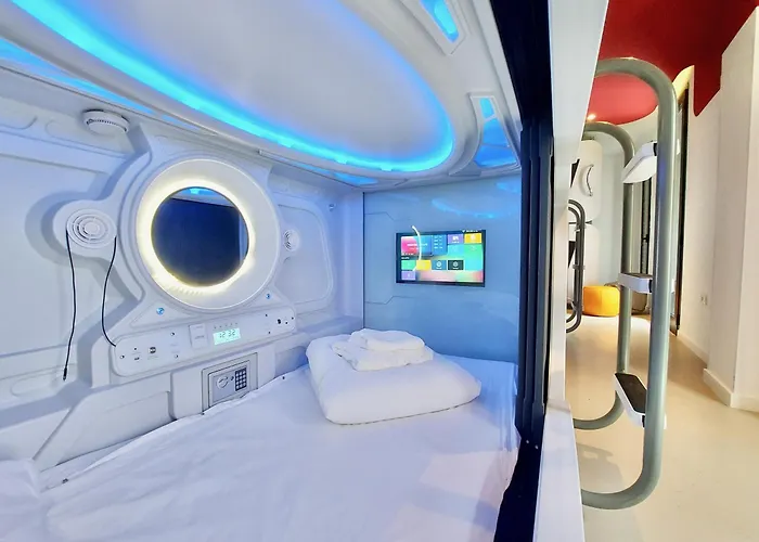 Hotel: Atypicap Capsule Hostel