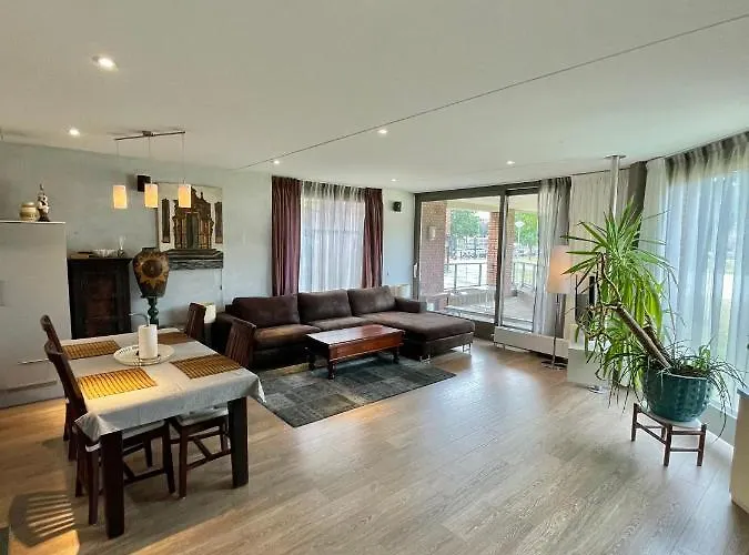 Appartamento : Lounge Park Apartment