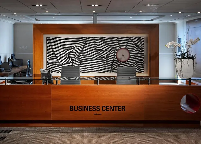 Hotel con tennis: Melia Valencia