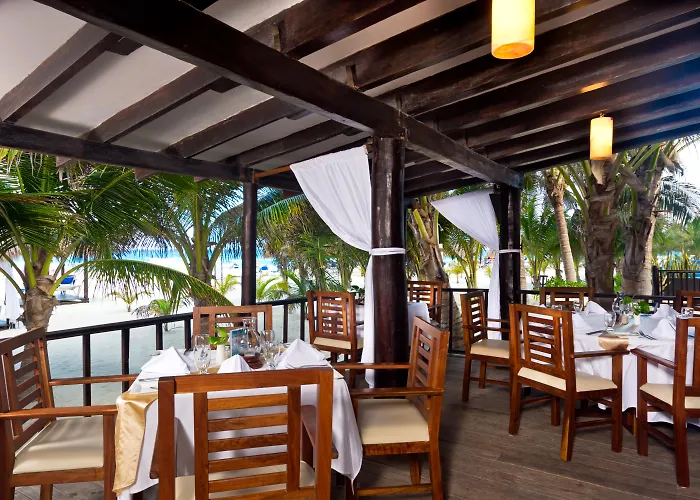Hotels With Four Stars Flamingo Cancun All Inclusive