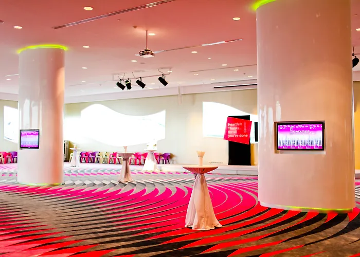 Pet Friendly hotel: Baiyoke Sky Hotel