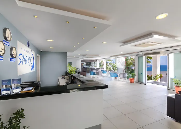 Club Shark Hotel
