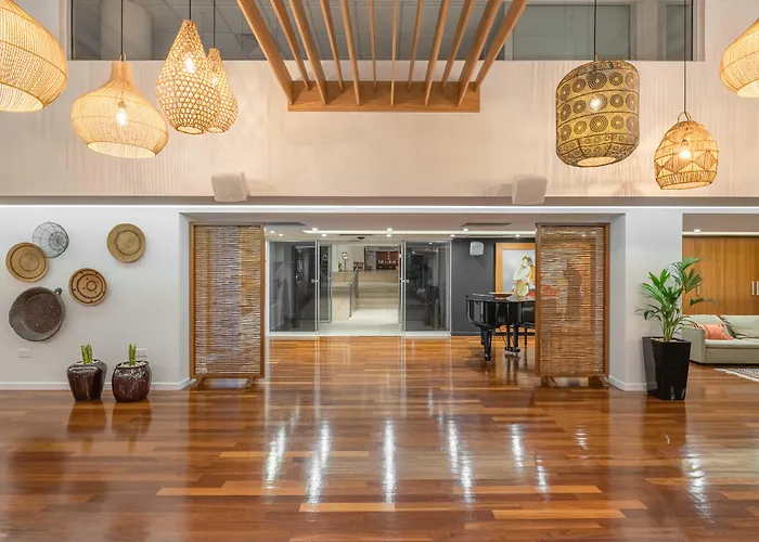 Napa Mermaid Hotel & Suites