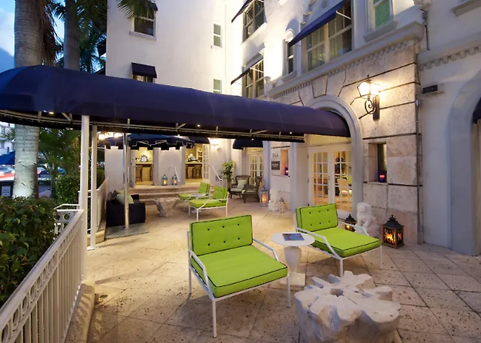 In Luxury hotels Blue Moon , Autograph Collection