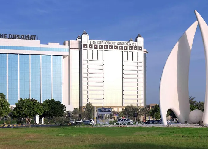 Beach hotel: The Diplomat Radisson Blu Hotel Residence & Spa