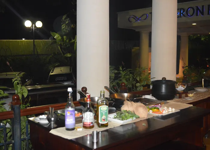 Luxury hotel only: The Heron By Sarovar Portico India