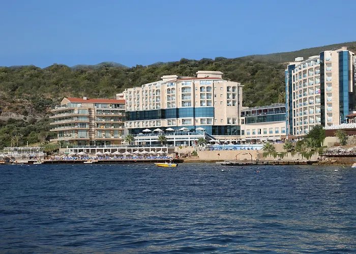 Charisma De Luxe Hotel