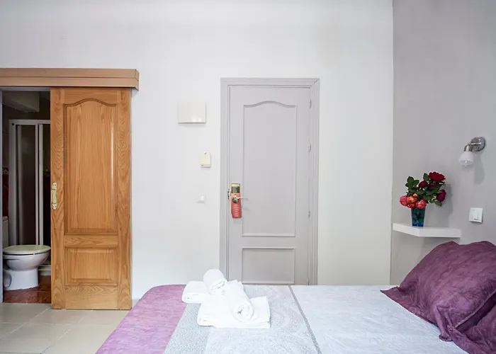Lodge: Hostal Inter Plaza Mayor Auto Check In