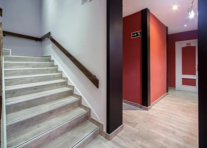 Lodge: Hostal Inter Plaza Mayor Auto Check In