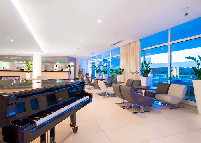 Familiehotel: Amfora Hvar Grand Beach Resort