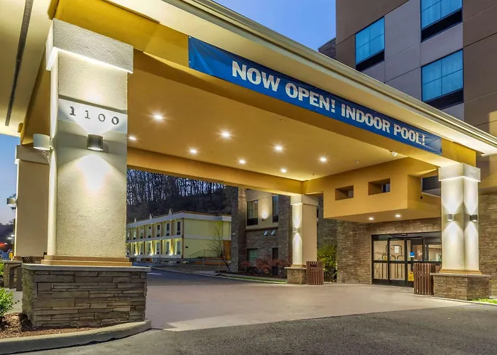 Comfort Inn & Suites Pittsburgh South