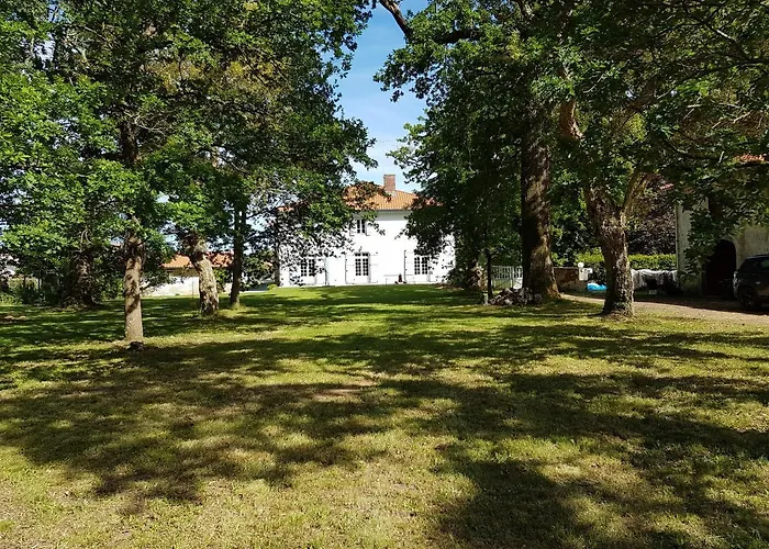  L'Airial De Larroque