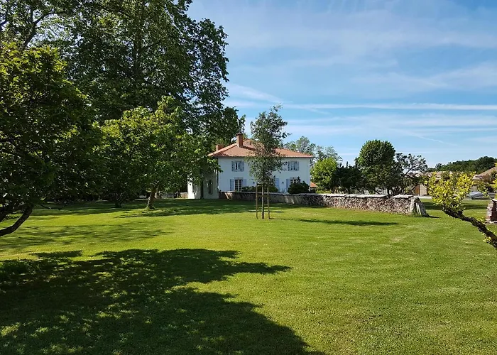 L'Airial De Larroque