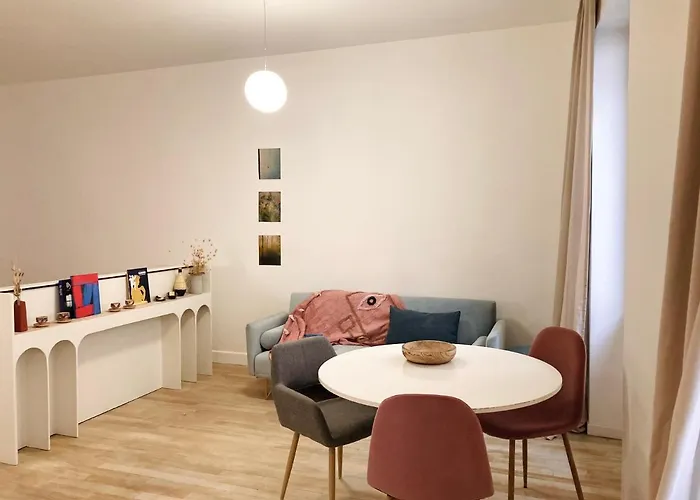 Serene Sixteen - Valence Centre Ville