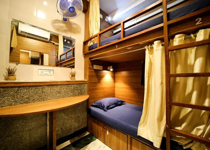 Maple Zocial Hubz-Hostel