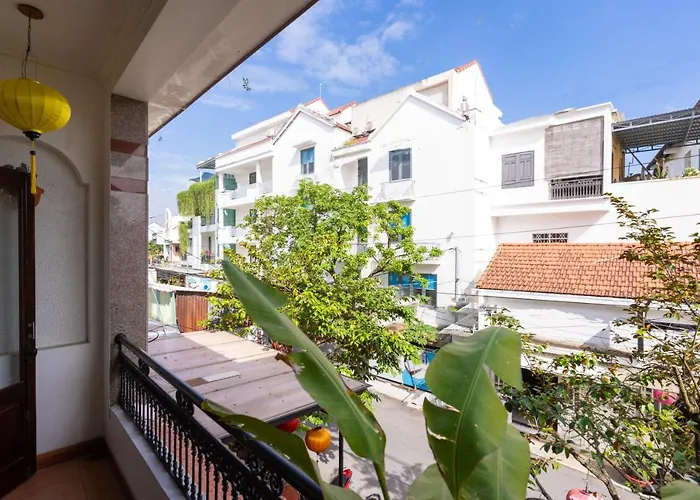 Cheap hotels Hoa My II