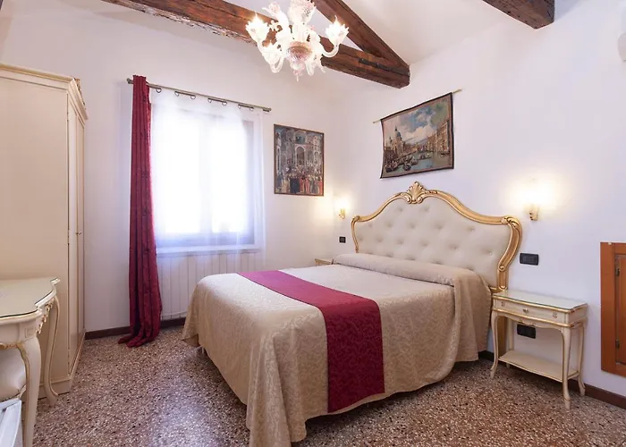 Casa de hóspedes: Alloggi Ss Giovanni E Paolo