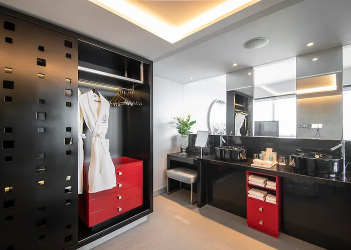 Hotel boutique: Myriad By Sana Hotels