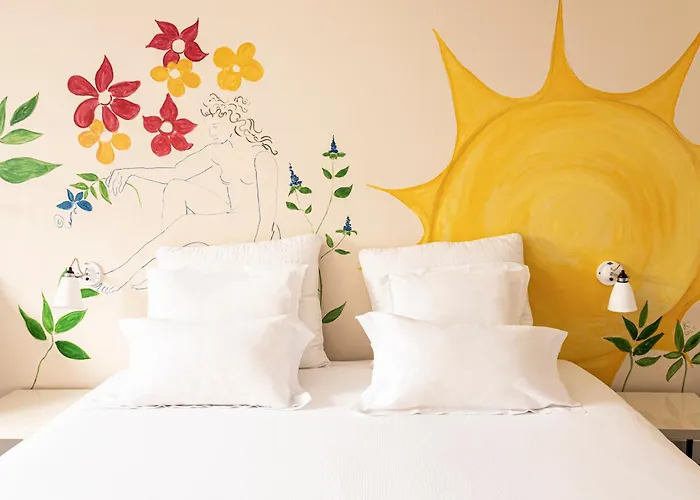 Pet Friendly hotel: Hotel Arvor Saint Georges