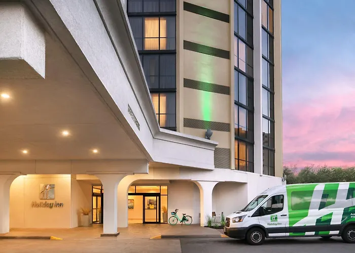 Hotels with pool Holiday Inn Austin -Town Lake By Ihg