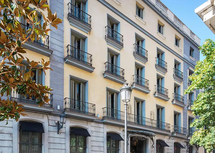 Radisson Blu , Prado