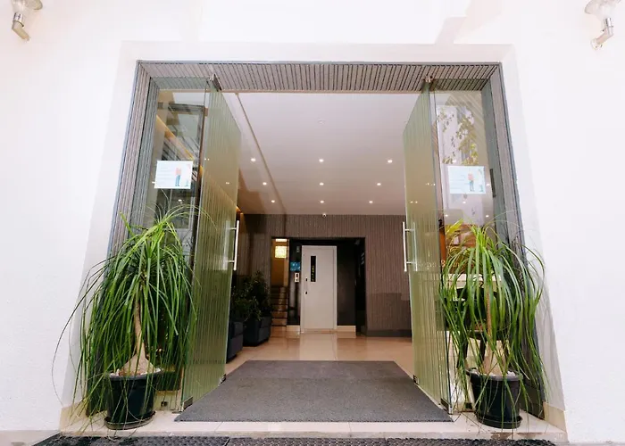 Family Hotel: Regal Business Suites