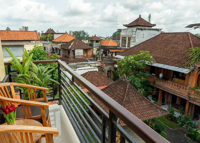 Central hotel: Rama House