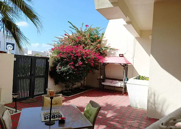 Vacation rental: Jumeirah Beach Villa