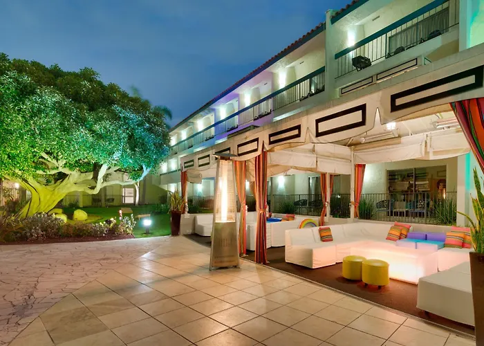 Atrium Hotel Orange County