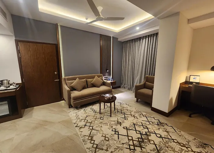Luxury hotel only: Hotel Windy Terrace