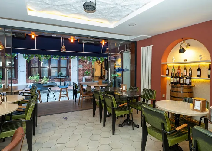 Raymond Blue Hotel