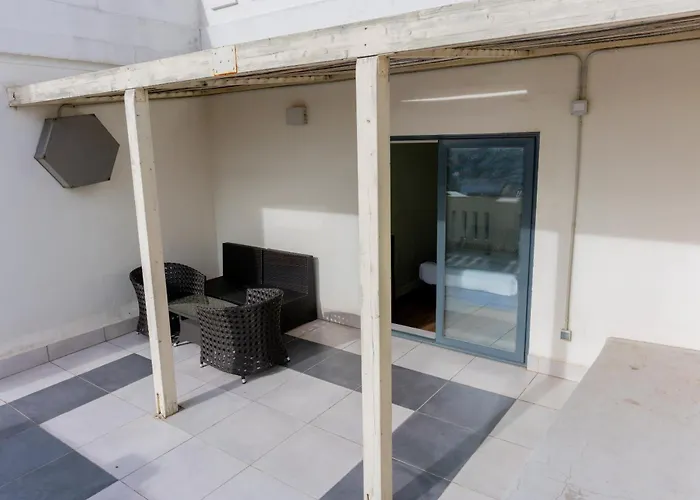 Albergue: Hostal Charlotte-Gran Vía