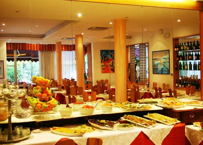 Hotel con tennis: Hotel Bengasi