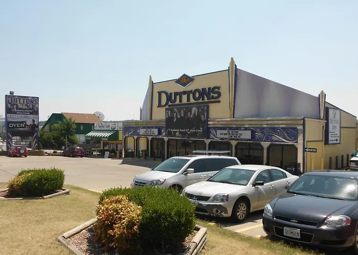 Pet Friendly hotel: Dutton Inn