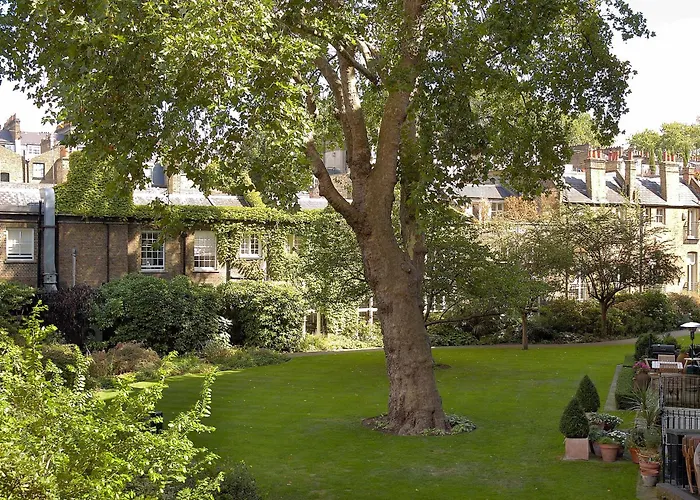 Pet Friendly hotel: Egerton House