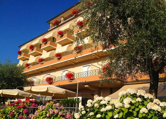  Pace