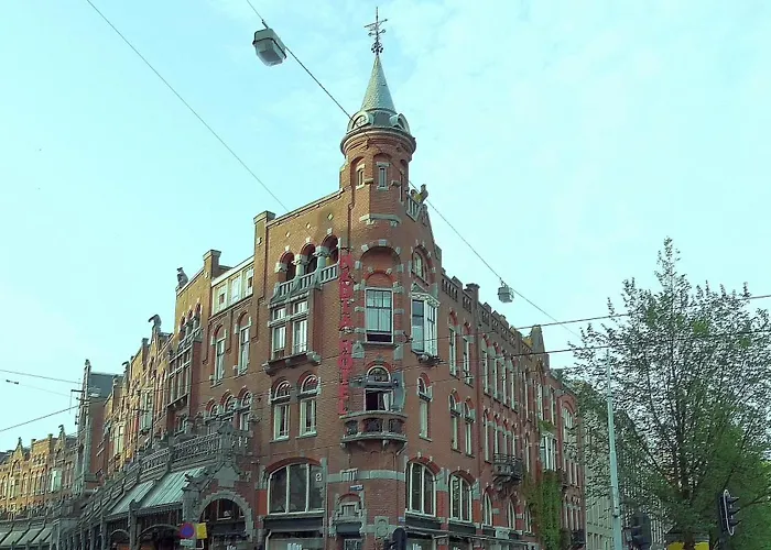 Nadia Hotel