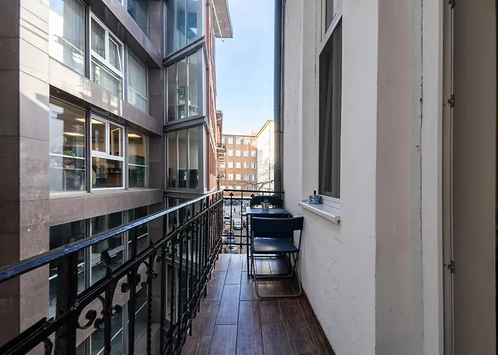 Urban Rooms