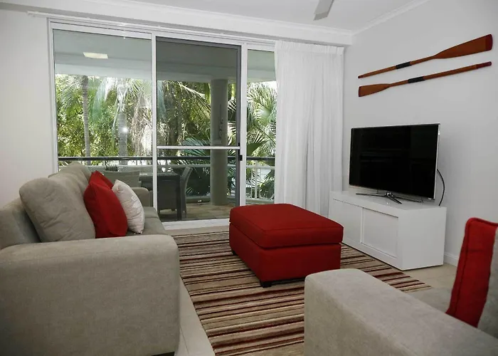 Hot Tub in Room Emerald Noosa