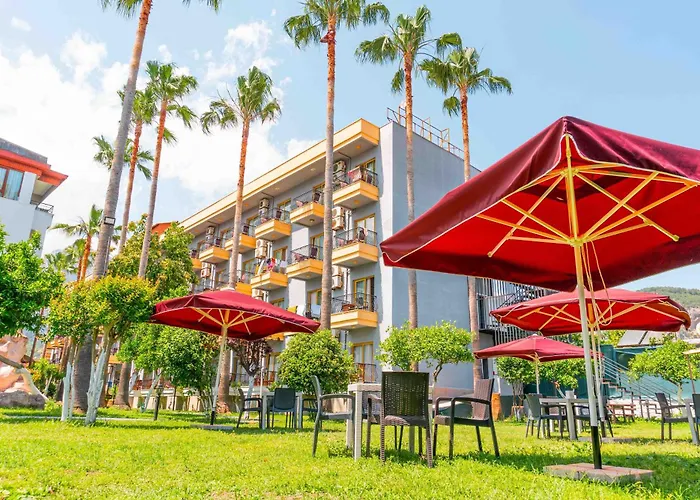 Hotel: Belpoint Beach Hotel